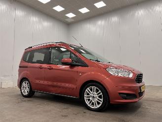 skadebil auto Ford Tourneo Courier 1.0 Titanium Navi Airco 2014/7