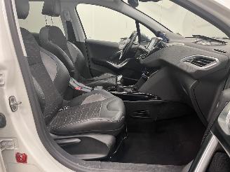 Peugeot 2008 1.2 PureTech Allure Panoramadak Navi Clima picture 10