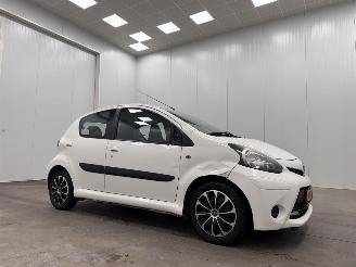 škoda osobní automobily Toyota Aygo 1.0 VVT-i Autom. 5-drs Airco 2014/1