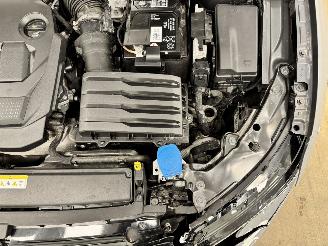 Volkswagen Golf 2.0 TDI Life 5-drs Navi Clima picture 16