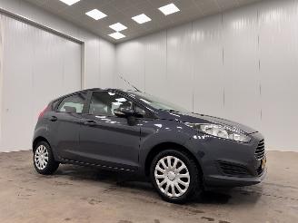 damaged passenger cars Ford Fiesta 1.0 Style 5-drs Navi Airco 2015/2