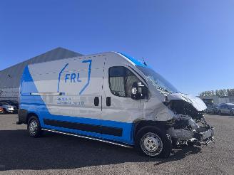 damaged commercial vehicles Opel Movano 35 2.2D L3H3 Navi Clima 2024/5