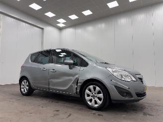 krockskadad bil auto Opel Meriva 1.4i Cosmo Clima 2013/3