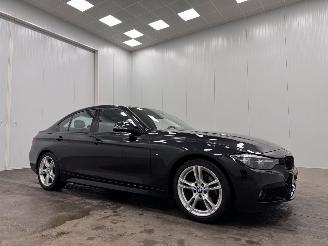 damaged passenger cars BMW 3-serie 318i Autom. Navi Clima 2018/3