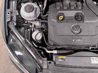 Volkswagen Golf 1.5 TSI DSG R-Line Panoramadak Navi Clima picture 17