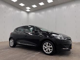 Voiture accidenté Renault Clio 0.9 TCe Limited 5-drs Navi Airco 2019/8