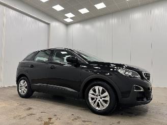 Unfallwagen Peugeot 3008 1.2 Autom. PureTech Executive Navi Clima 2020/10