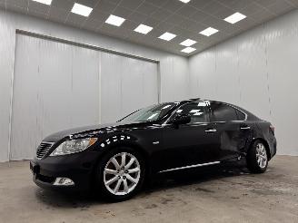 Lexus LS 460 Luxury picture 4