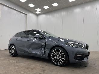 uszkodzony samochody osobowe BMW 1-serie 118i Autom. High Executive Edition Panoramadak 2020/5