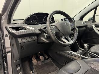 Peugeot 2008 1.2 PureTech Allure Panoramadak Navi Clima picture 8