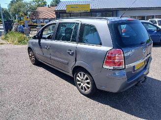 Opel Zafira Zafira (M75) MPV 1.8 16V Ecotec (Z18XER(Euro 4)) [103kW] picture 4