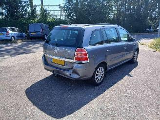 Opel Zafira Zafira (M75) MPV 1.8 16V Ecotec (Z18XER(Euro 4)) [103kW] picture 3