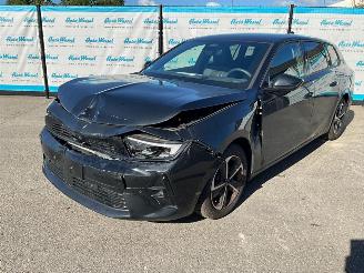 krockskadad bil auto Opel Astra Sports Tourer 1.2 Turbo (96kW) GS 2025/2