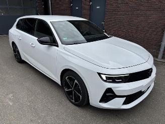 Opel Astra Sports Tourer GS Line Plug-in-Hybrid picture 2