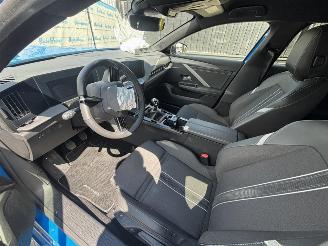 Opel Astra Sports Tourer GS 1.2 (96kW) picture 10