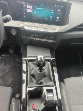 Opel Astra Sports Tourer GS 1.2 (96kW) picture 23