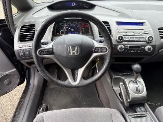 Honda Civic 4DR HYBRID picture 9
