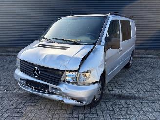 Voiture accidenté Mercedes Vito  2002/11