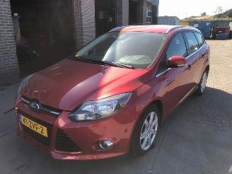 Damaged car Ford Focus Focus 3 Wagon Combi 2010 / 2018 - 1.6 TDCi ECOnetic Combi/o  Diesel 1 560cc 77kW (105pk) FWD 2012-06/2018-05  NGDB 2013/2