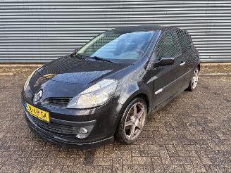 damaged passenger cars Renault Clio  2007/3
