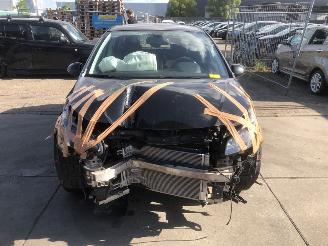 Vaurioauto  passenger cars Opel Corsa-E  2018/1