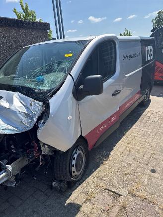 Unfallwagen Opel Vivaro  2017/3