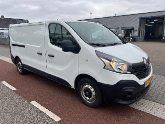 skadebil bedrijf Renault Trafic 1.6 DCI L2H1 LANG AIRCO KLIMA EURO6 2017/5