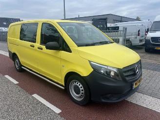 krockskadad bil bedrijf Mercedes Vito 114 2.2 CDI 100KW DC 5P AUTOM. AIRCO KLIMA LANG 2020/6