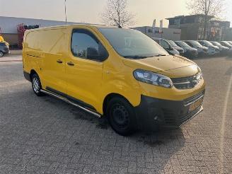 Schade bestelwagen Opel Vivaro 2.0 TDCI 90kw LANG AUTOMAAT  KLIMA NAVI CAM 2021/3