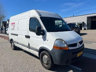 Schade bestelwagen Renault Master 2.5 DCI 88KW L2H2 2008/10