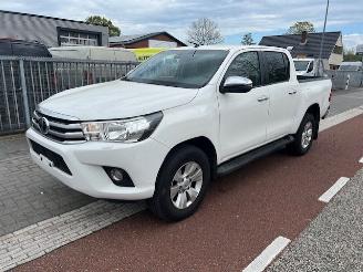 dañado vehículos comerciales Toyota Hilux 2.4 D-4D 110KW AUTOM. DOUBLE CAB. KLIMA 4WD EURO6 2019/6