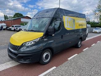 skadebil bedrijf Iveco Daily 35S18 3.0D 132KW HIMATIC AUTOM.  L2H2 AIRCO KLIMA EURO6 2021/4