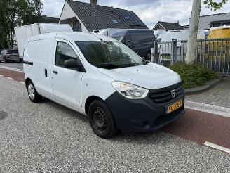 danneggiata veicoli commerciali Dacia Dokker 1.5 dci   SCHUIFDEUR 2015/1