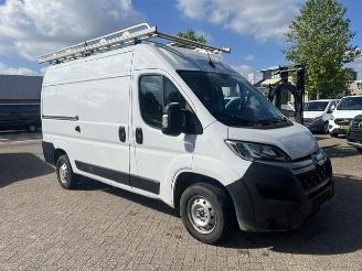 dommages fourgonnettes/vécules utilitaires Citroën Jumper 2.2 BLUEHDI 103KW L2H2  AIRCO KLIMA NAV EURO6 2023/10