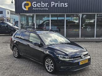 damaged passenger cars Volkswagen Golf 1.6 TDI BMT 16V Combi/o  Diesel 1.598cc 85kW (116pk) FWD 2017/7