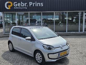 Damaged car Volkswagen Up! 1.0 12V 60 Hatchback  Benzine 999cc 44kW (60pk) FWD 2012/9