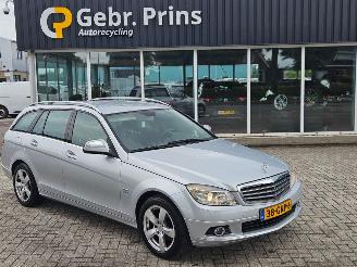 damaged passenger cars Mercedes C-klasse 2.2 C-200 CDI 16V . Combi/o  Diesel 2.148cc 100kW (136pk) RWD 2008/3