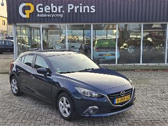 Avarii autoturisme Mazda 3 2.0 SkyActiv-G 16V Hatchback  Benzine 1.997cc 88kW (120pk) FWD 2014/12