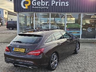 Voiture accidenté Mercedes Cla-klasse 1.6 CLA-180 16V Combi/o  Benzine 1.595cc 90kW (122pk) FWD 2018/2