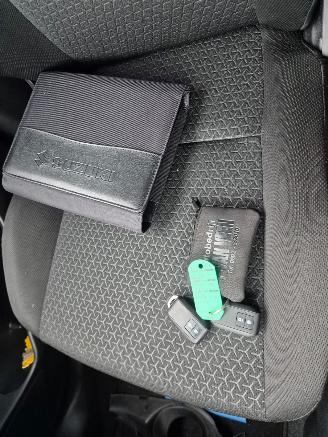 Suzuki Swift 1.2 Dual Jet 16V Smart Hybrid Hatchback 4Dr Elektrisch Benzine 1.242cc 61kW (83pk) FWD picture 10