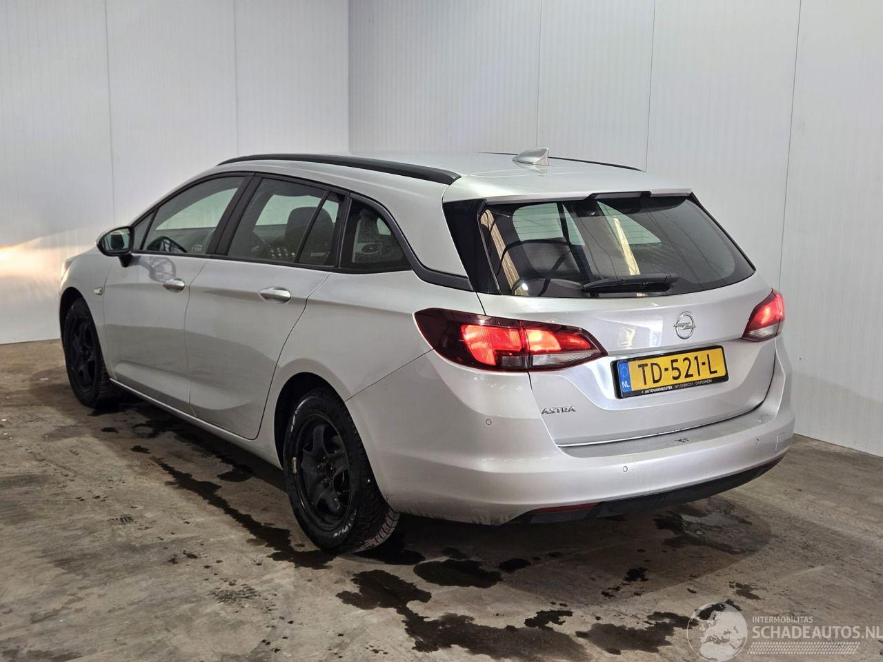 Opel Astra SPORTS TOURER 1.6 CDTI 110 16V Combi/o Diesel 1.598cc 81kW (110pk) FWD