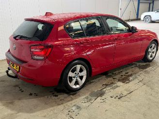 BMW 1-serie 116i 1.6 16V Hatchback 4Dr Benzine 1.598cc 100kW (136pk) RWD picture 3