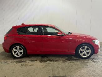 BMW 1-serie 116i 1.6 16V Hatchback 4Dr Benzine 1.598cc 100kW (136pk) RWD picture 2