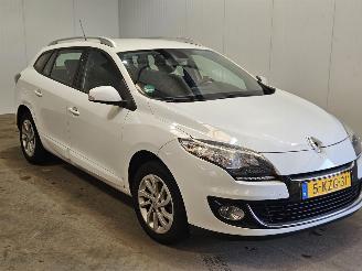 Schadeauto Renault Mégane 1.5 dCi 110 Combi/o 4Dr Diesel 1.461cc 81kW (110pk) FWD 2013/8
