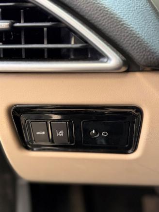 Jaguar XE 2.0 D Corporate Edition R-Sport picture 14