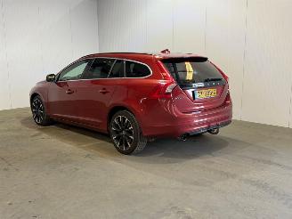 Schadeauto Volvo V-60 1.6 D2 Summum 2013/8