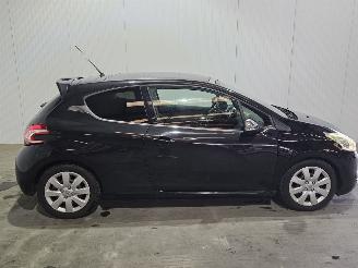 Peugeot 208 1.4 16V Hatchback  Benzine 1.397cc 70kW (95pk) FWD picture 7