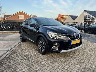 Damaged car Renault Captur 1.0 TCe 90 techno. 2022/11