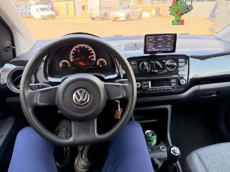 Volkswagen Up! 1.0 move up! BlueMotion picture 18