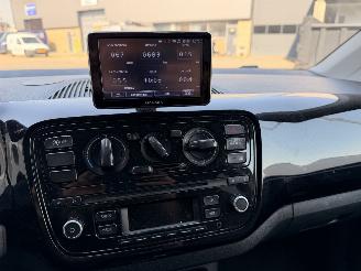 Volkswagen Up! 1.0 move up! BlueMotion picture 19